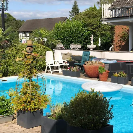 民宿 Zimmer Mit Whirlpool Und Garten Ruppichteroth