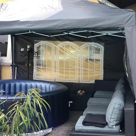 民宿 Zimmer Mit Whirlpool Und Garten Ruppichteroth