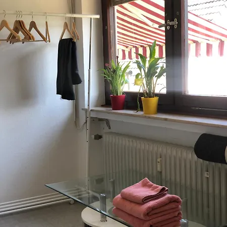 Zimmer Mit Whirlpool Und Garten *