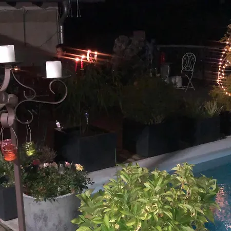 Zimmer Mit Whirlpool Und Garten Ruppichteroth